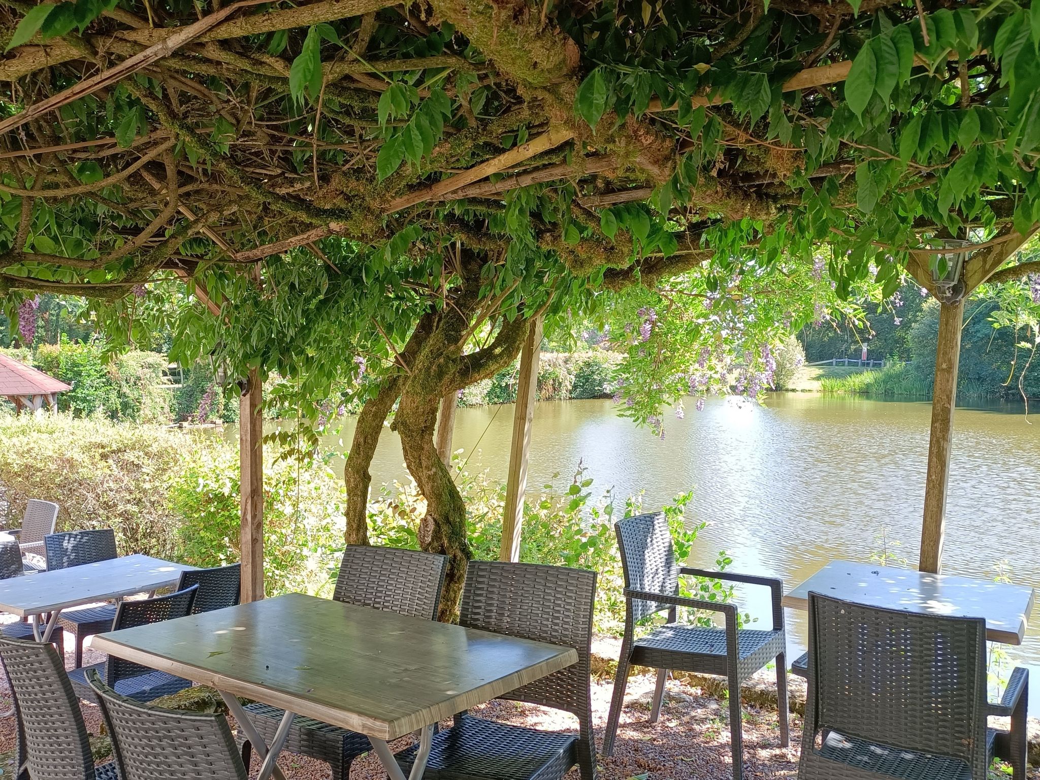 Chalet B10 Yemanisi in der Dordogne-Binnen