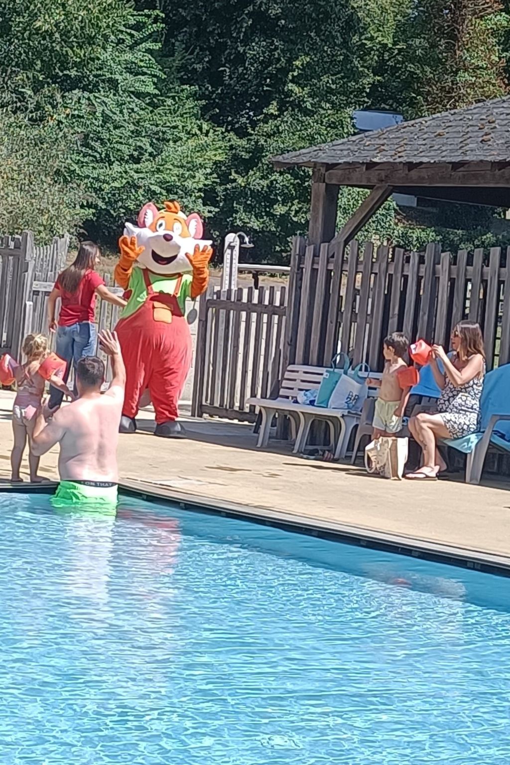 Chalet B10 Yemanisi in der Dordogne-Binnen