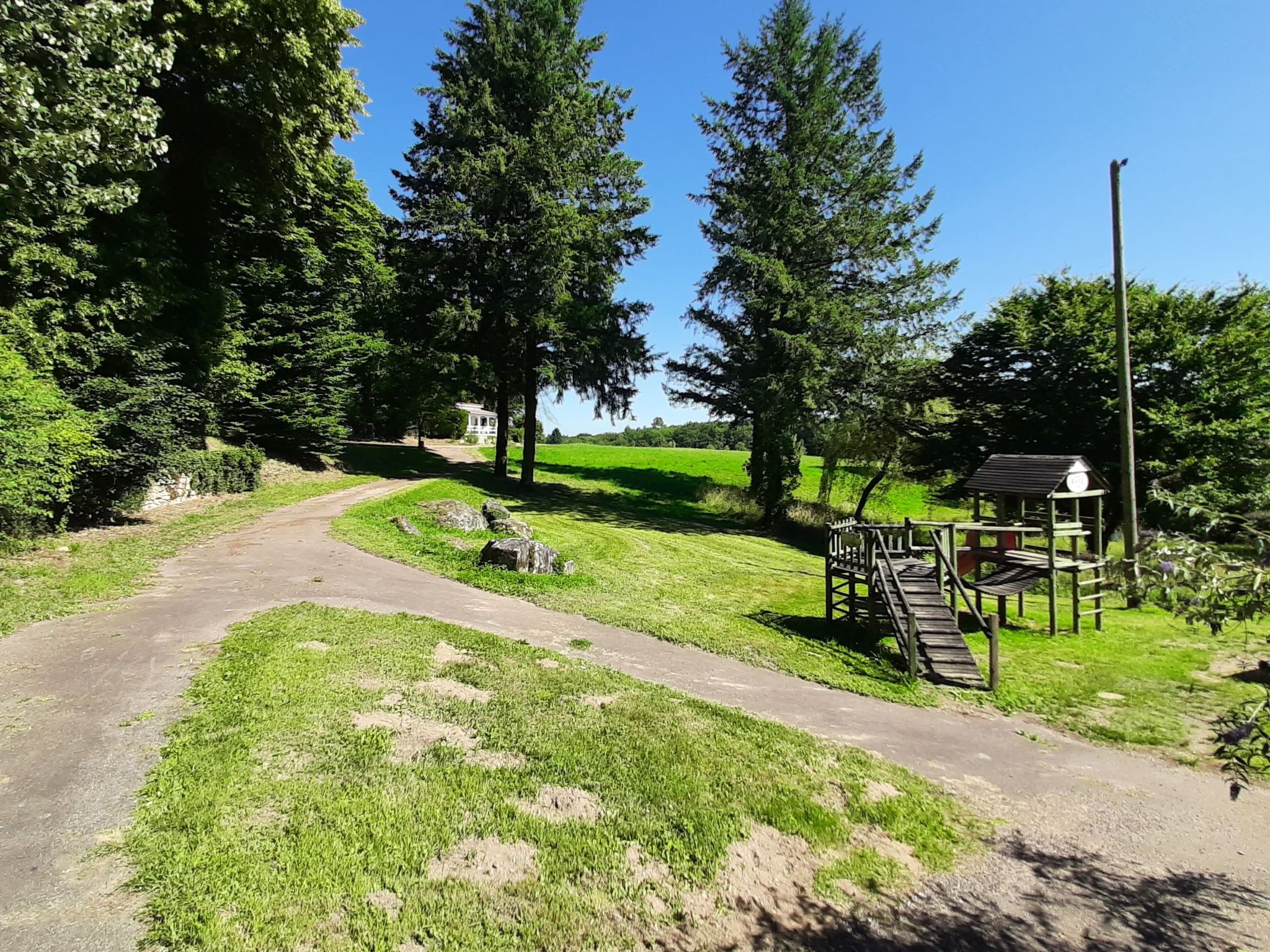 Chalet B10 Yemanisi in der Dordogne-Binnen