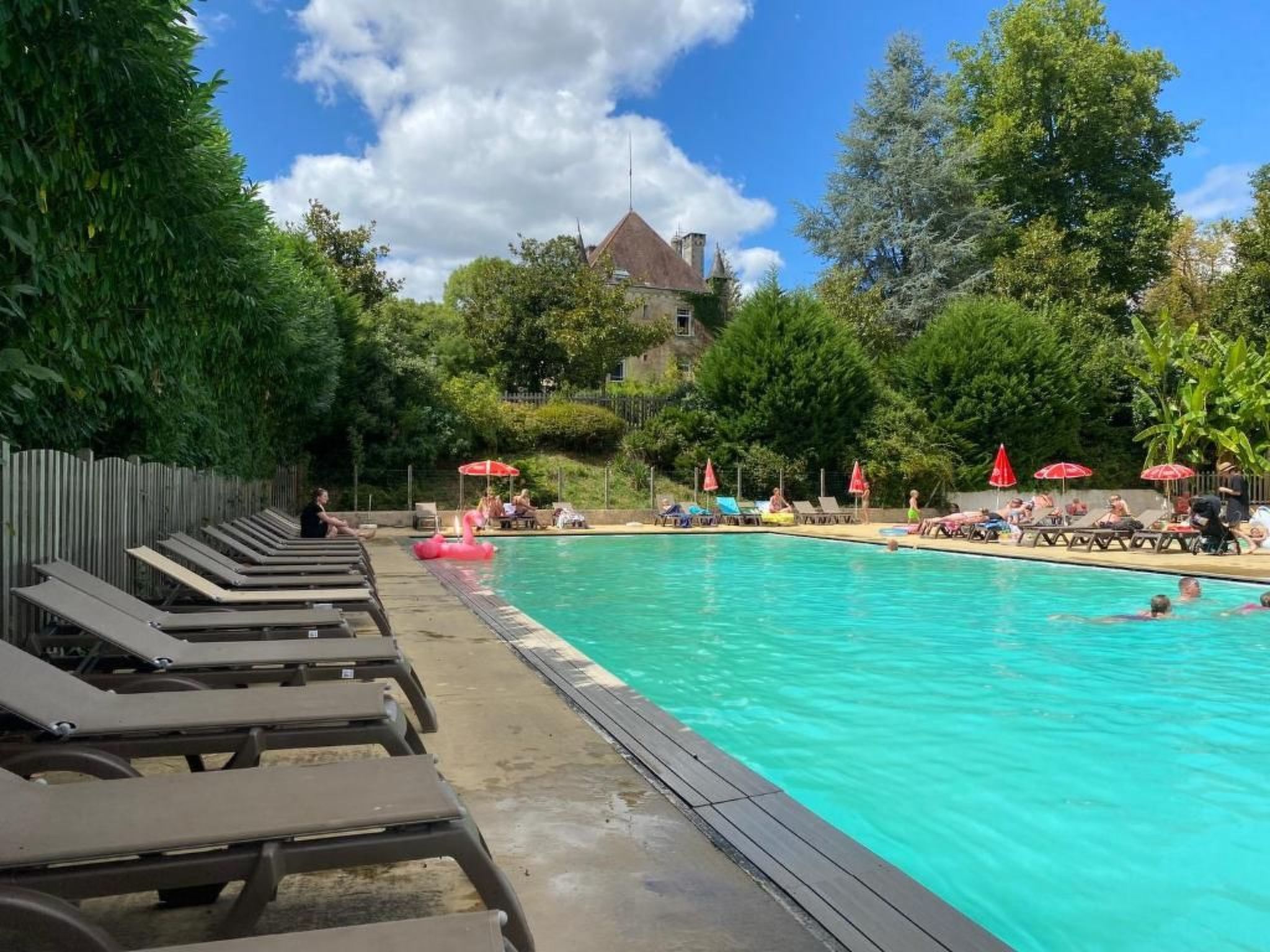 Chalet B10 Yemanisi in der Dordogne-Binnen