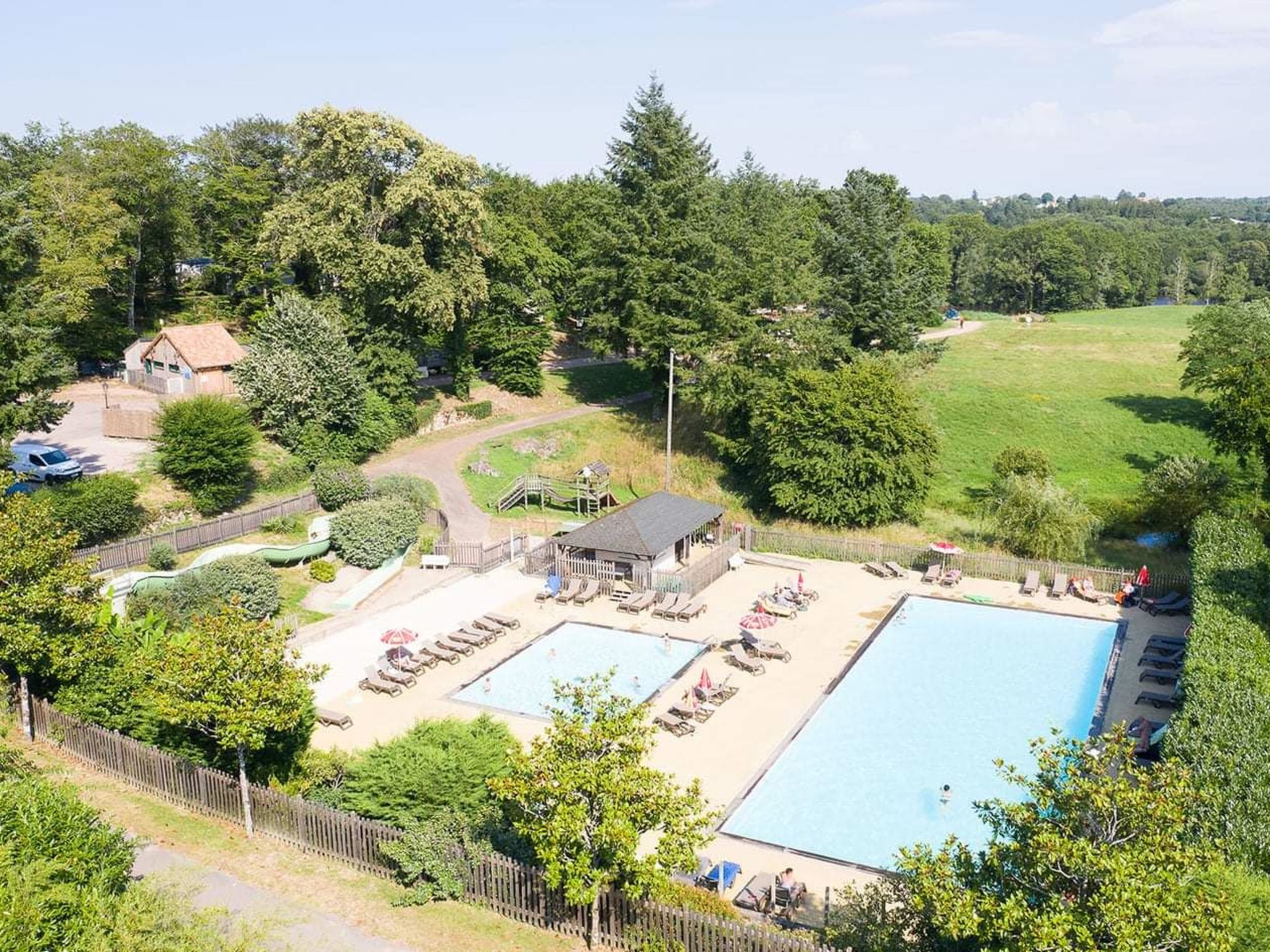 Chalet B10 Yemanisi in der Dordogne-Binnen