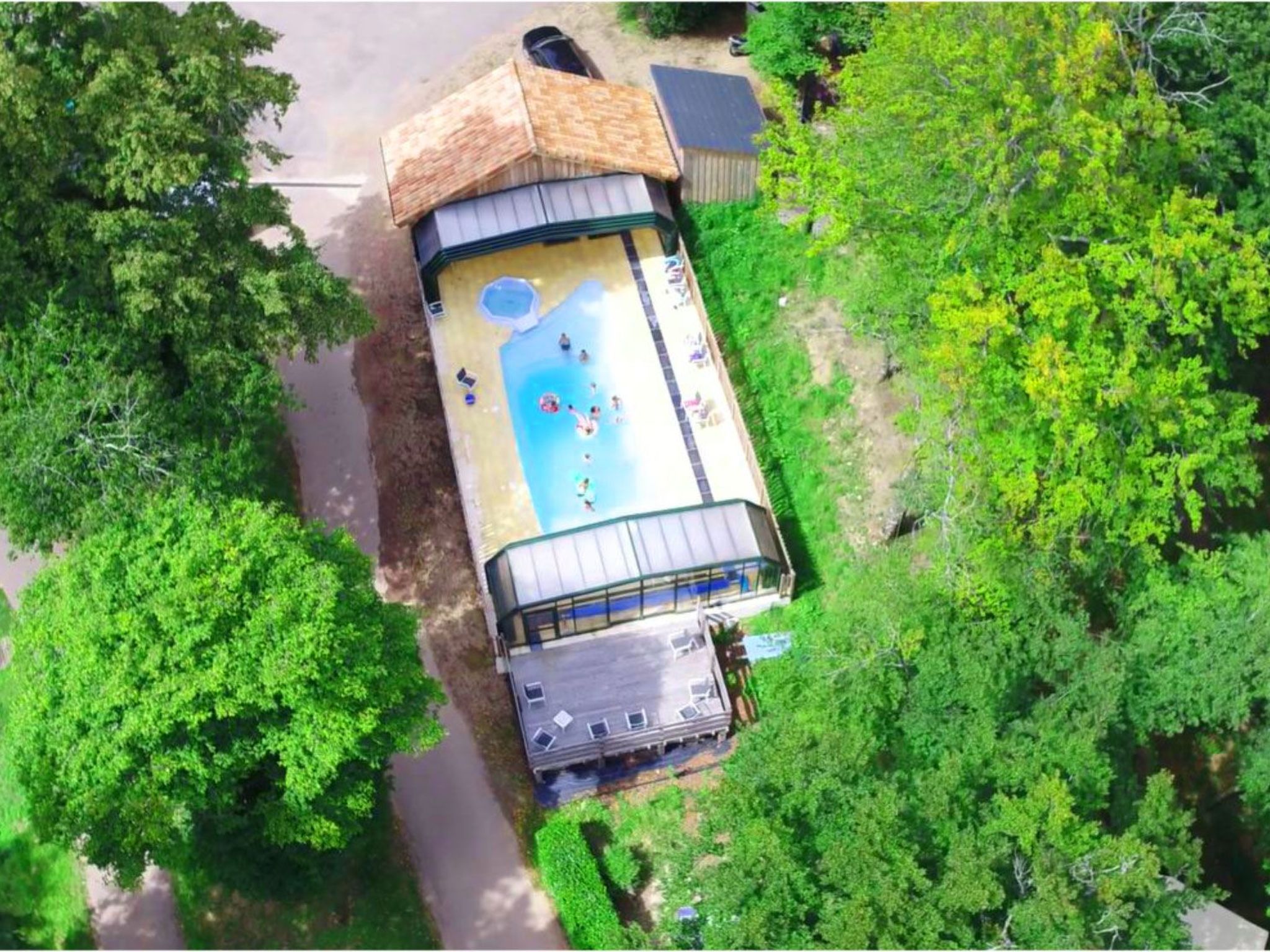 Chalet B10 Yemanisi in der Dordogne-Binnen