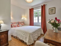 Gerenoveerde 19e-eeuwse woning met privézwembad bij Montignac-Lascaux - thumbnail 4