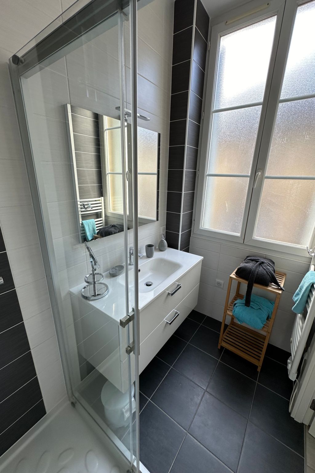 Clovis - Sehr schönes, gemütliches Apartment mit privater Garage-Binnen