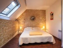 Authentiek Dorpshuis Beynac bij Carlux: 7 pers., verwarmd zwembad & tuin - thumbnail 3
