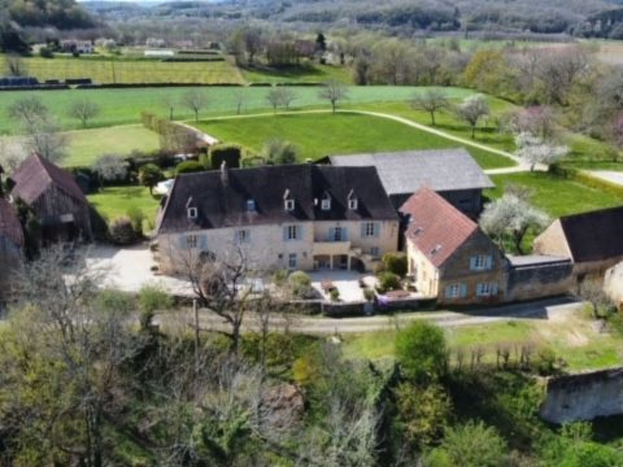 Ehemaliger Bauernhof Le Bonheur in Sainte-Mondane-Binnen