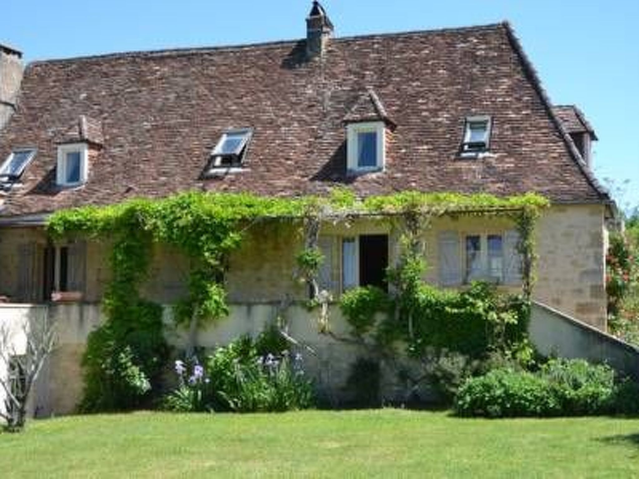 Ehemaliger Bauernhof Le Bonheur in Sainte-Mondane-Binnen