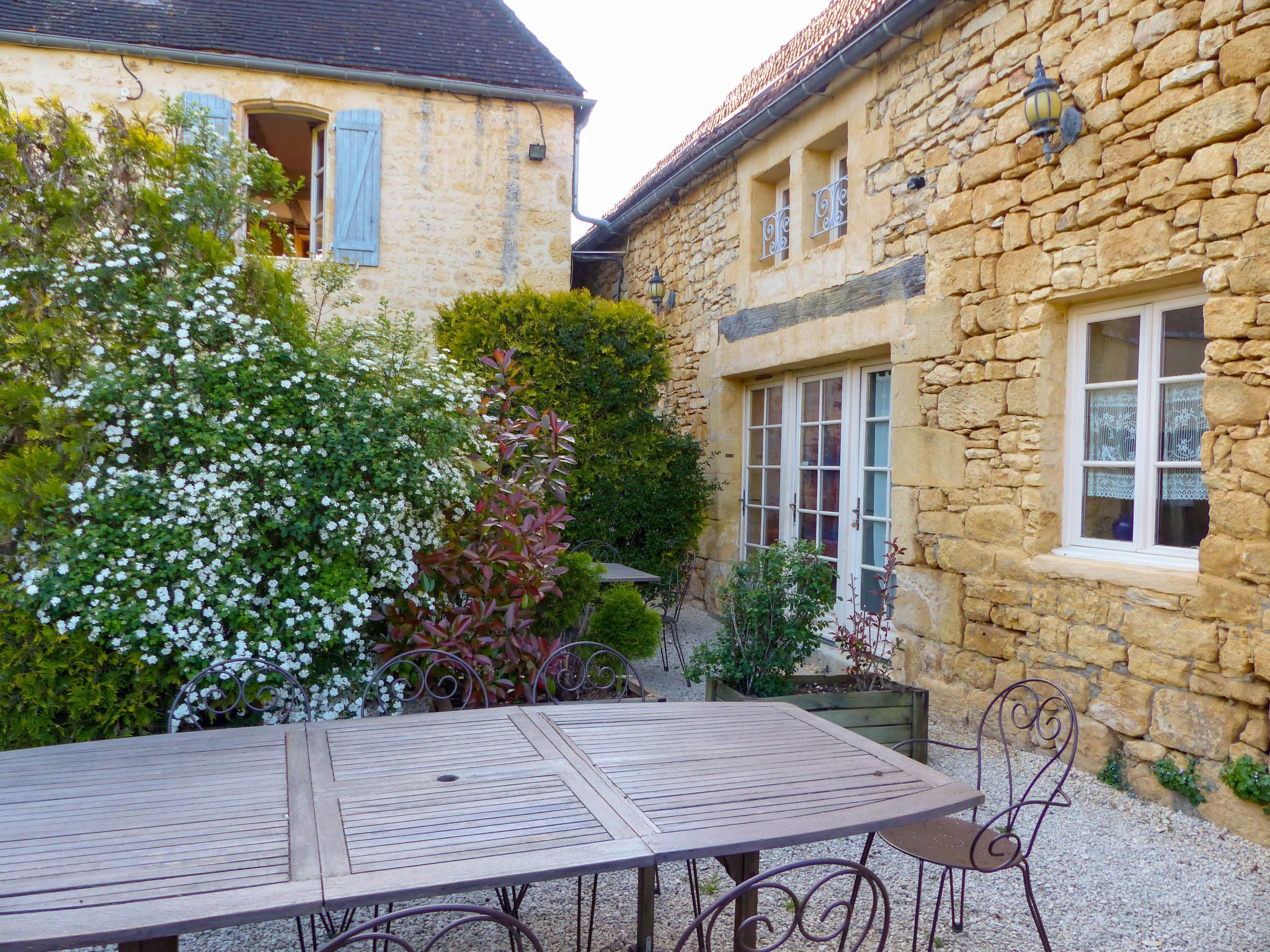 Ehemaliger Bauernhof Le Bonheur in Sainte-Mondane-Binnen