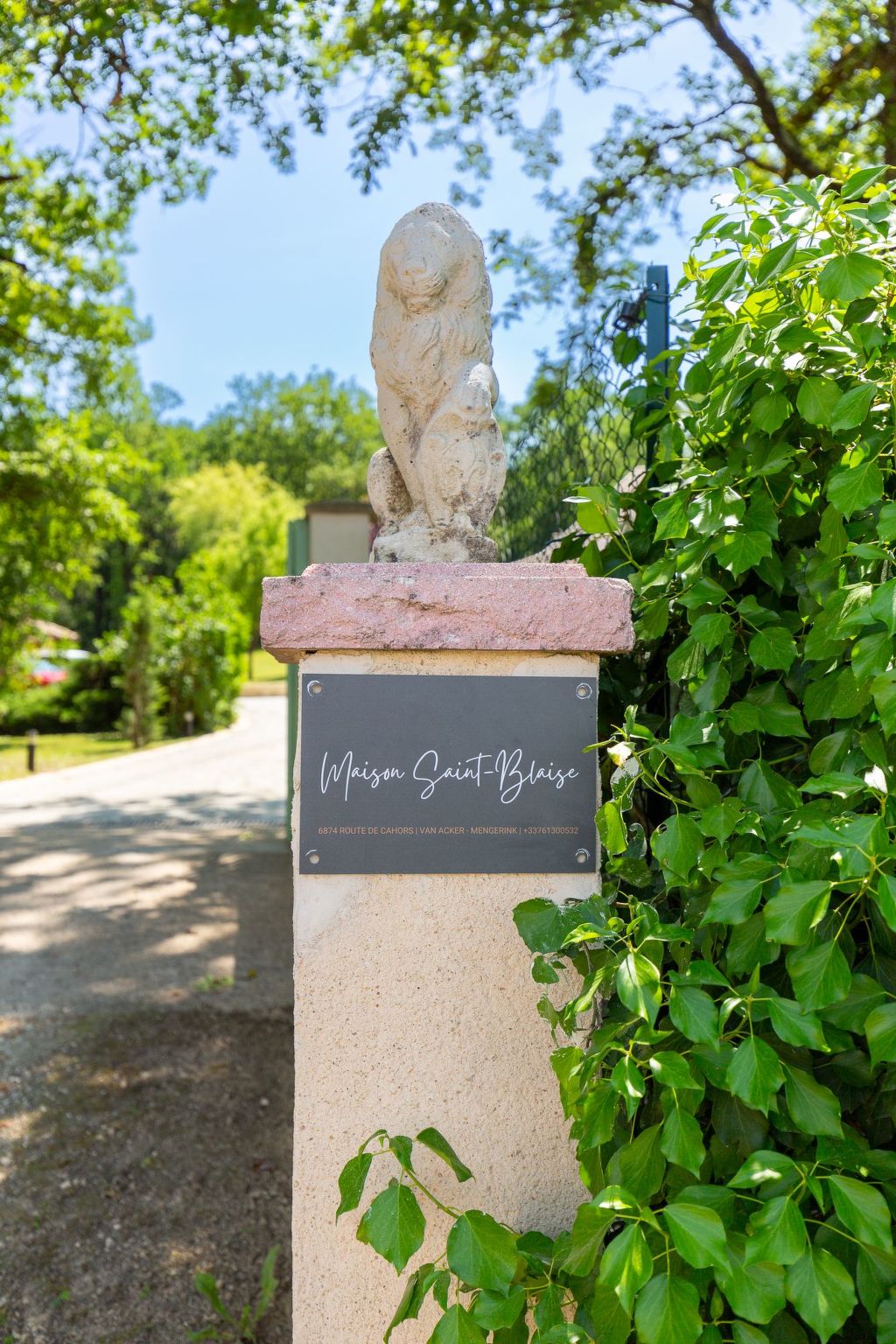 Luxus-Ferienhaus mit beheiztem Pool in der Dordogne-Outside