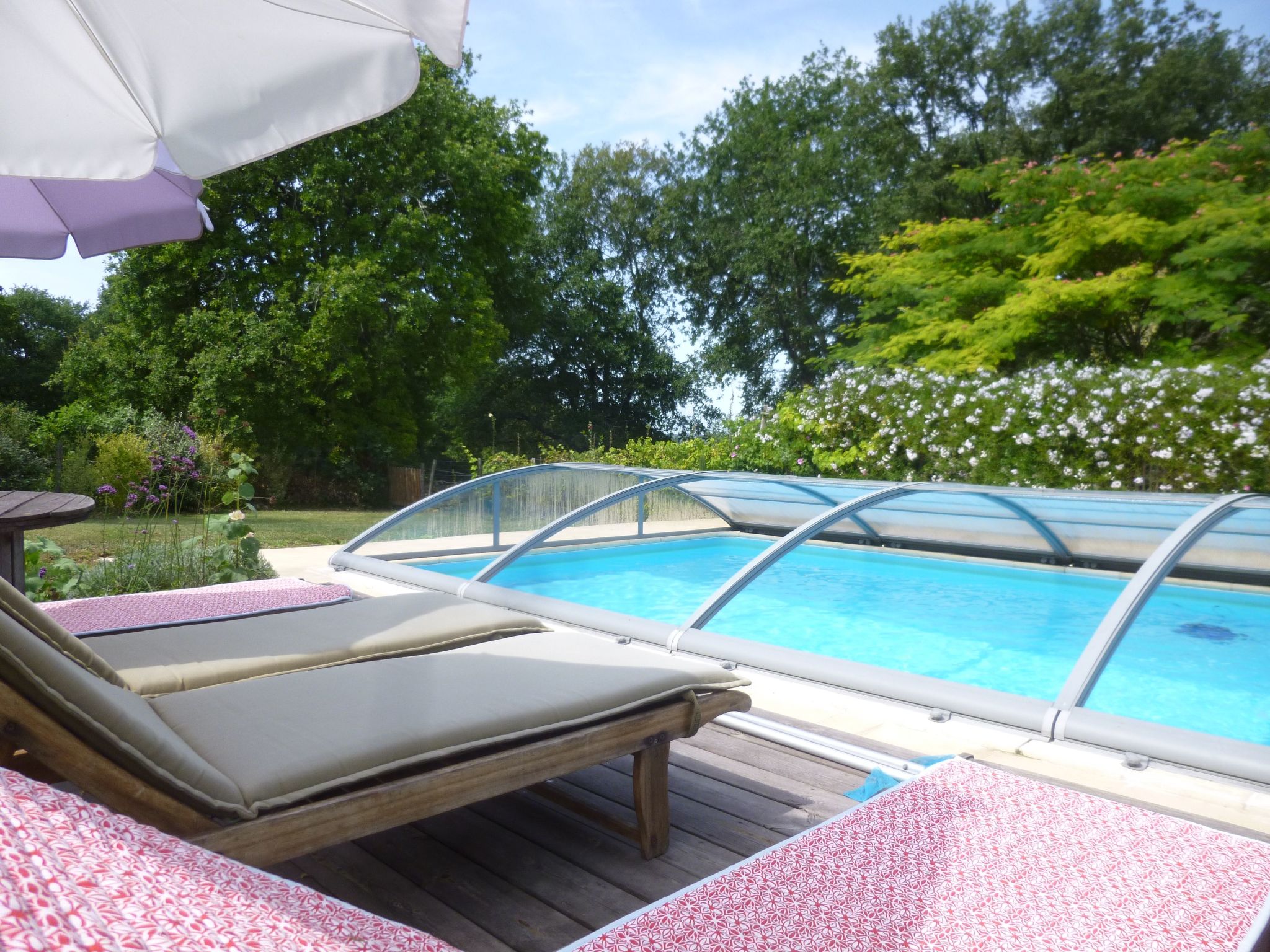 Komfort, Ruhe, privater Pool, EV-Ladestation-Binnen