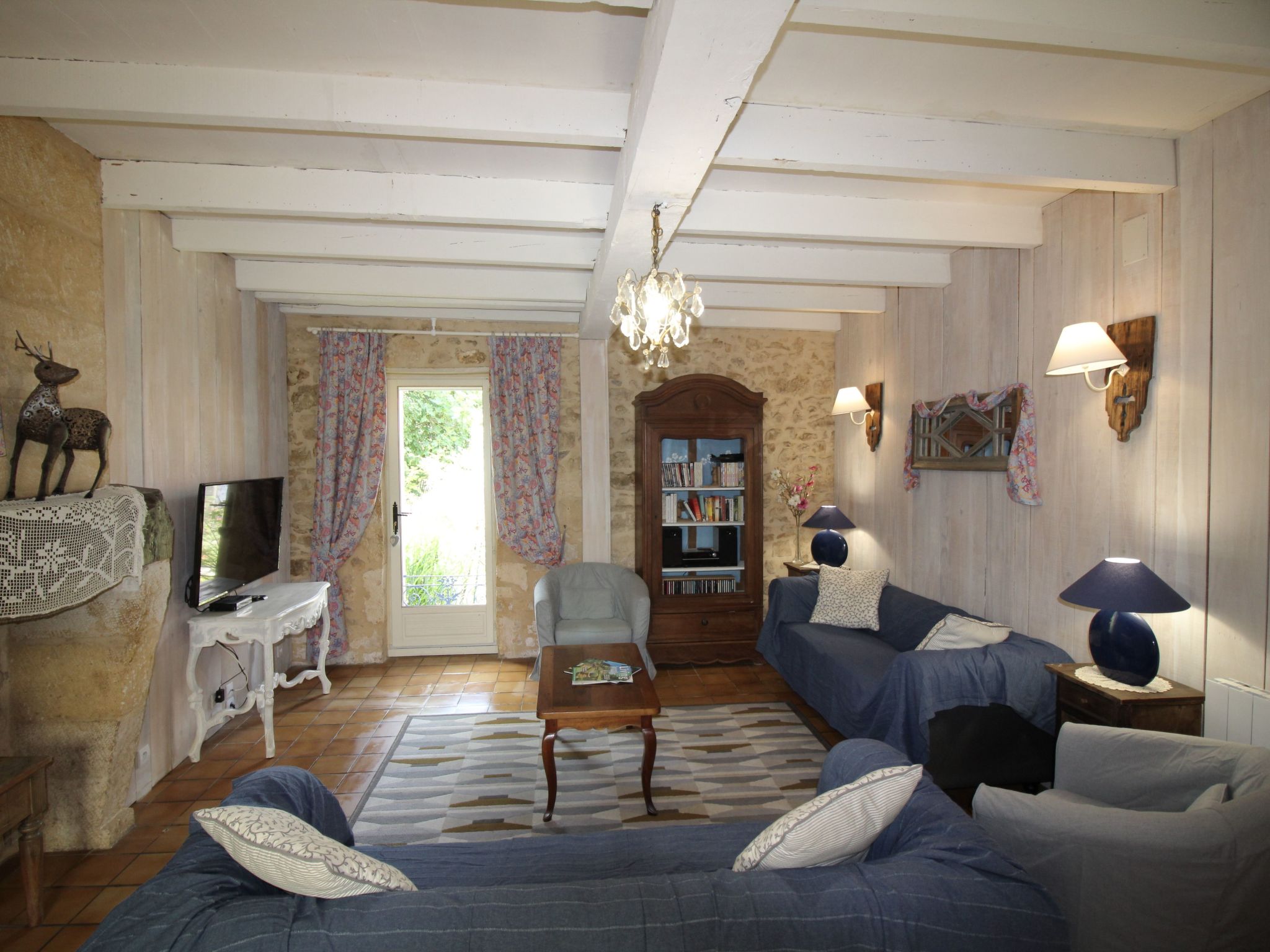 Komfort, Ruhe, privater Pool, EV-Ladestation-Binnen