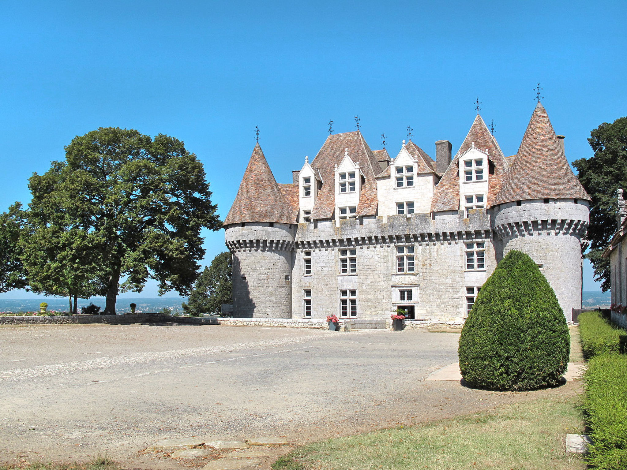 Komfort, Ruhe, privater Pool, EV-Ladestation-Omgeving