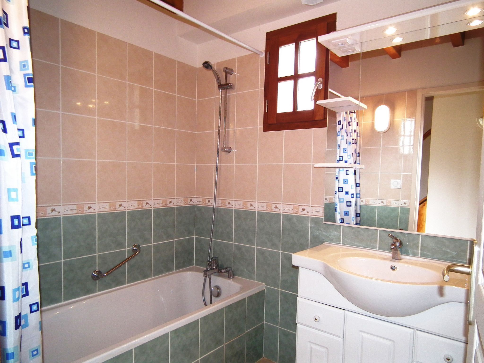 Domäne mit Jacuzzi - Drinnen