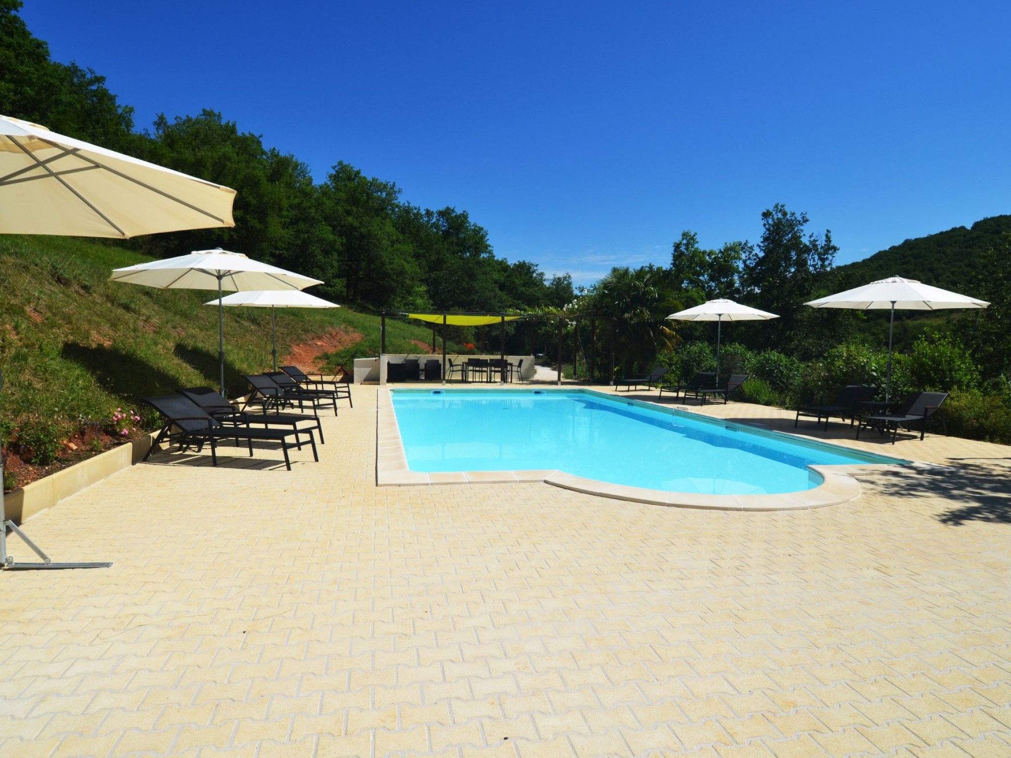 "Tannat" mit Wallbox-Binnen