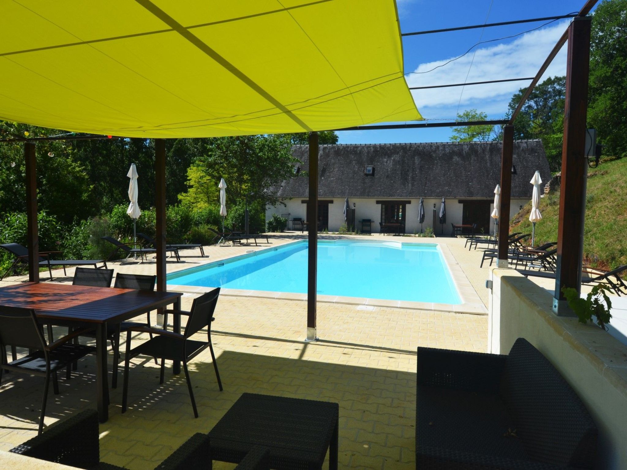 In Souillac mit Gemeinschaftspool-Binnen