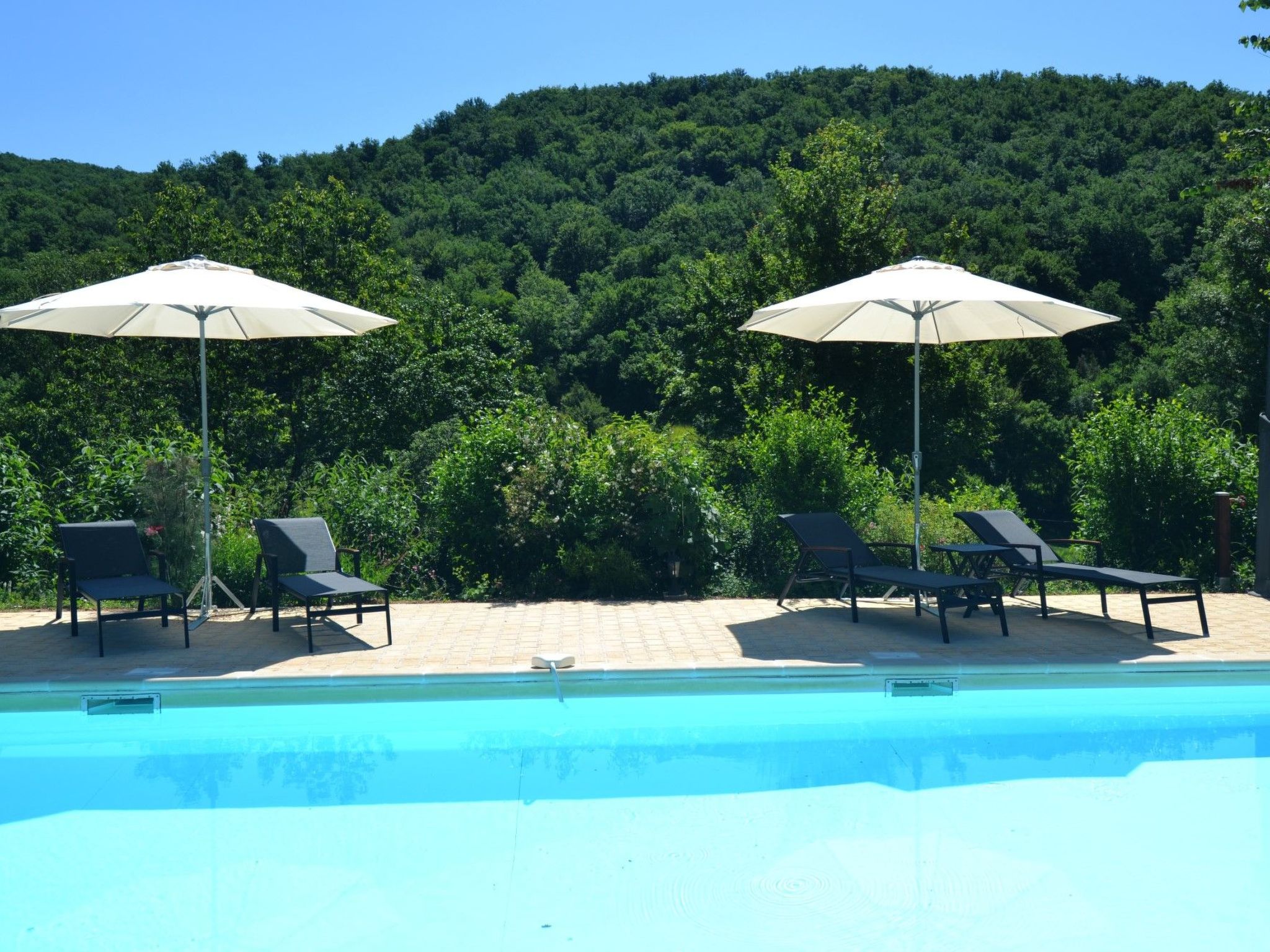 In Souillac mit Gemeinschaftspool-Binnen