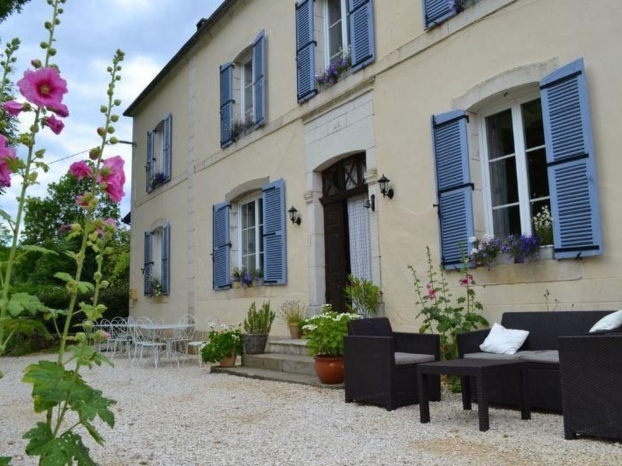 In Souillac mit Gemeinschaftspool-Binnen