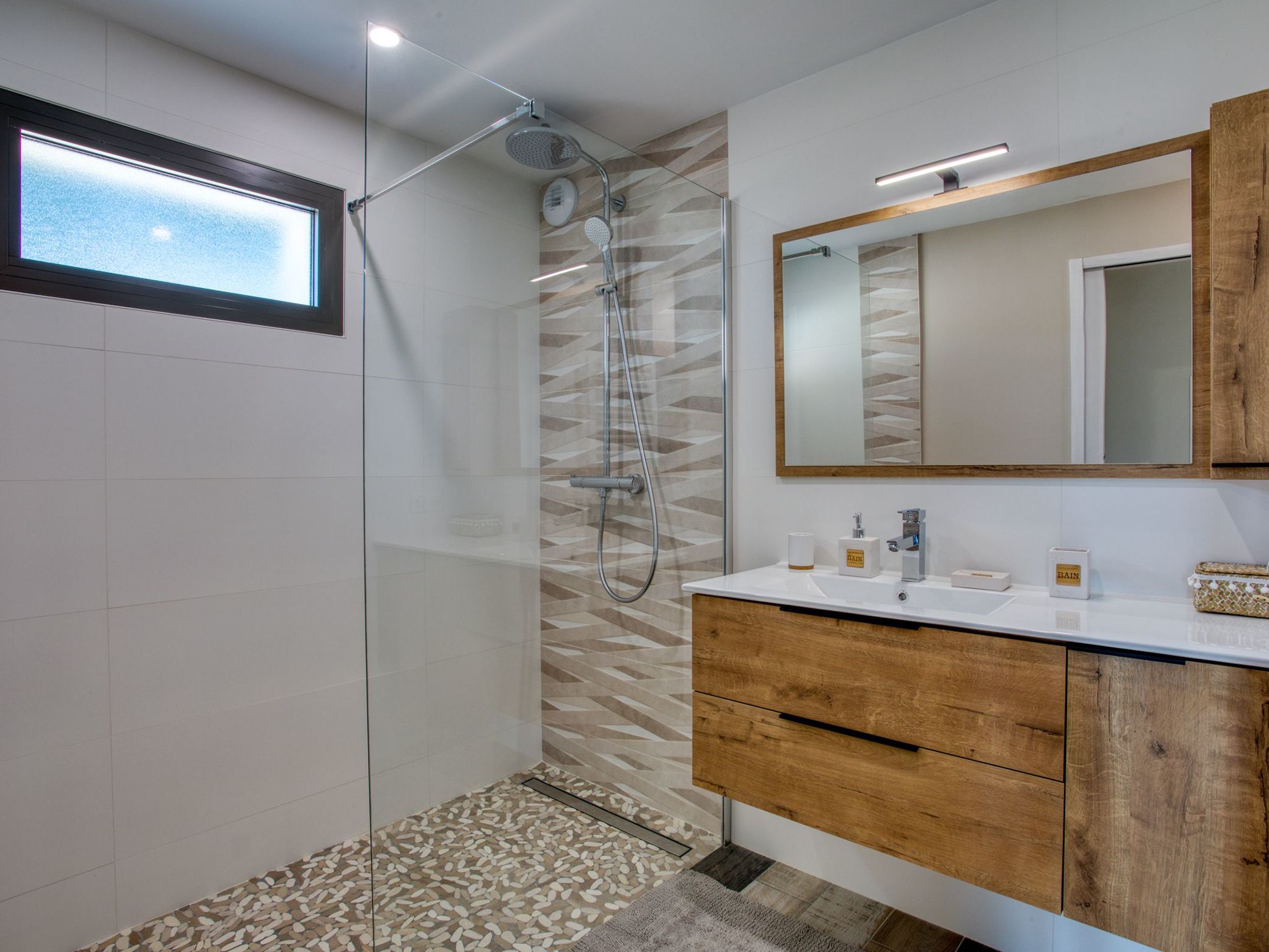 Der Anhang Coté cASTAGNE-Binnen