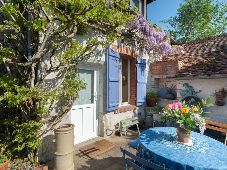 Search and Stay destination Saint-Denis-sur-Loire, Centre-Val de Loire - France from AU$ 263. La Bachelotte