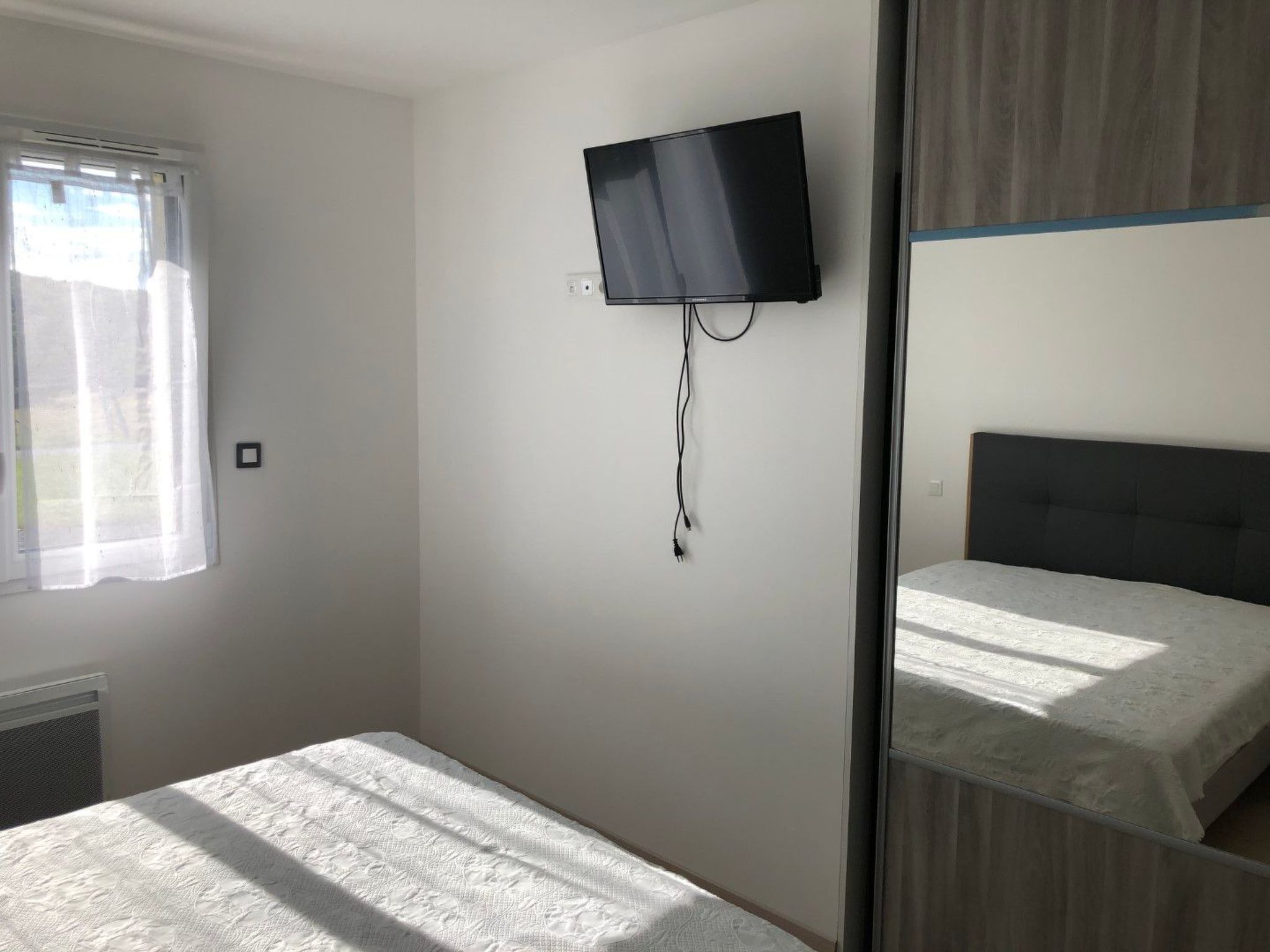 Neues 3-Zimmer-Pavillon mit Garage und Privatparkplatz