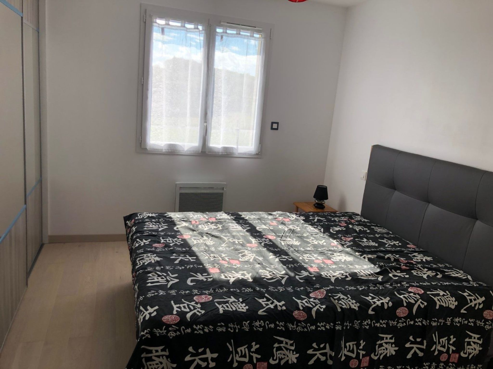 Neues 3-Zimmer-Pavillon mit Garage und Privatparkplatz