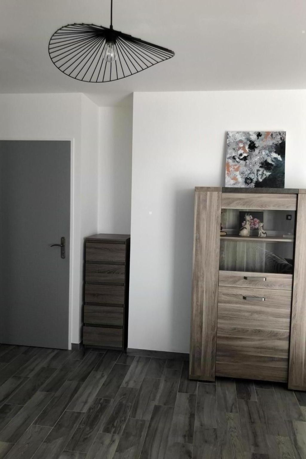 Neues 3-Zimmer-Pavillon mit Garage und Privatparkplatz-Image-tags.info