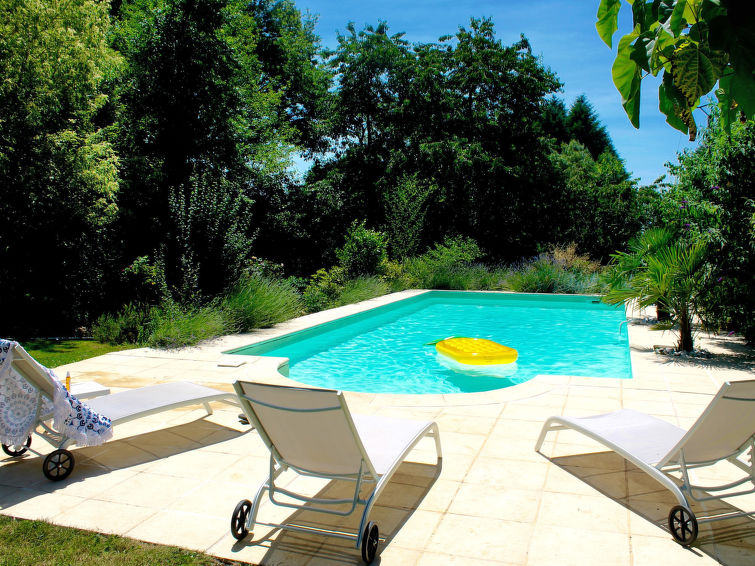 Search and Stay destination Saint-Sulpice-les-Feuilles, Nouvelle-Aquitaine - France from AU$ 229. Peuchaud (HVI118)