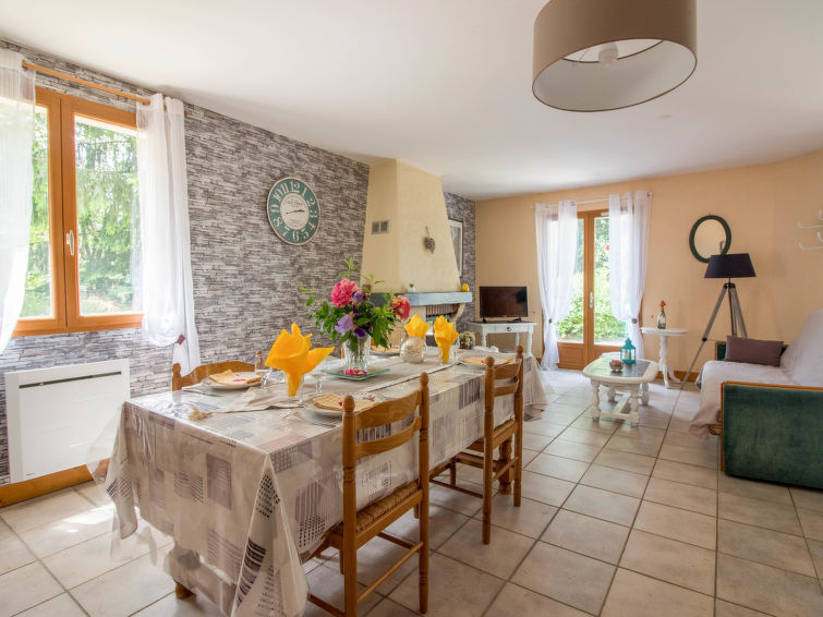 Search and Stay destination Aubazines, Nouvelle-Aquitaine - France from AU$ 95. Chastagnol
