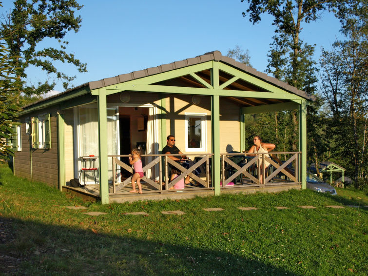 Search and Stay destination Beynat, Nouvelle-Aquitaine - France from AU$ 177. Les Hameaux de Miel-Chalet 6 pers.