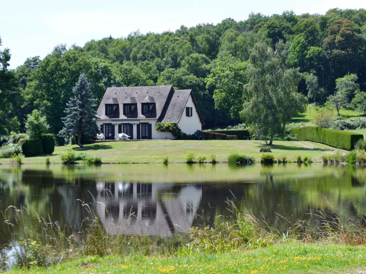 Search and Stay destination Pionnat, Nouvelle-Aquitaine - France from AU$ 121. Marchives