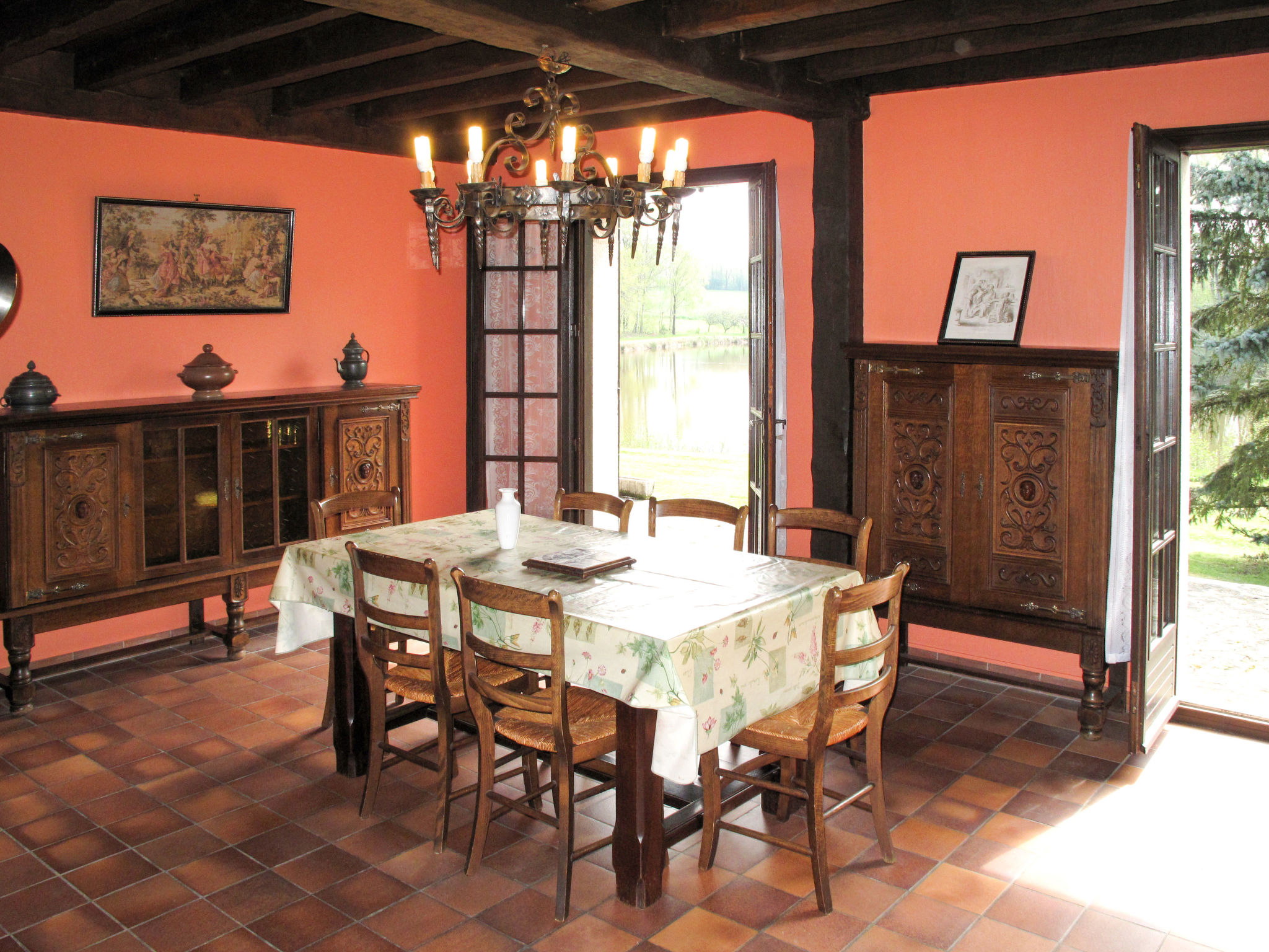 Kitchen / Dining Room