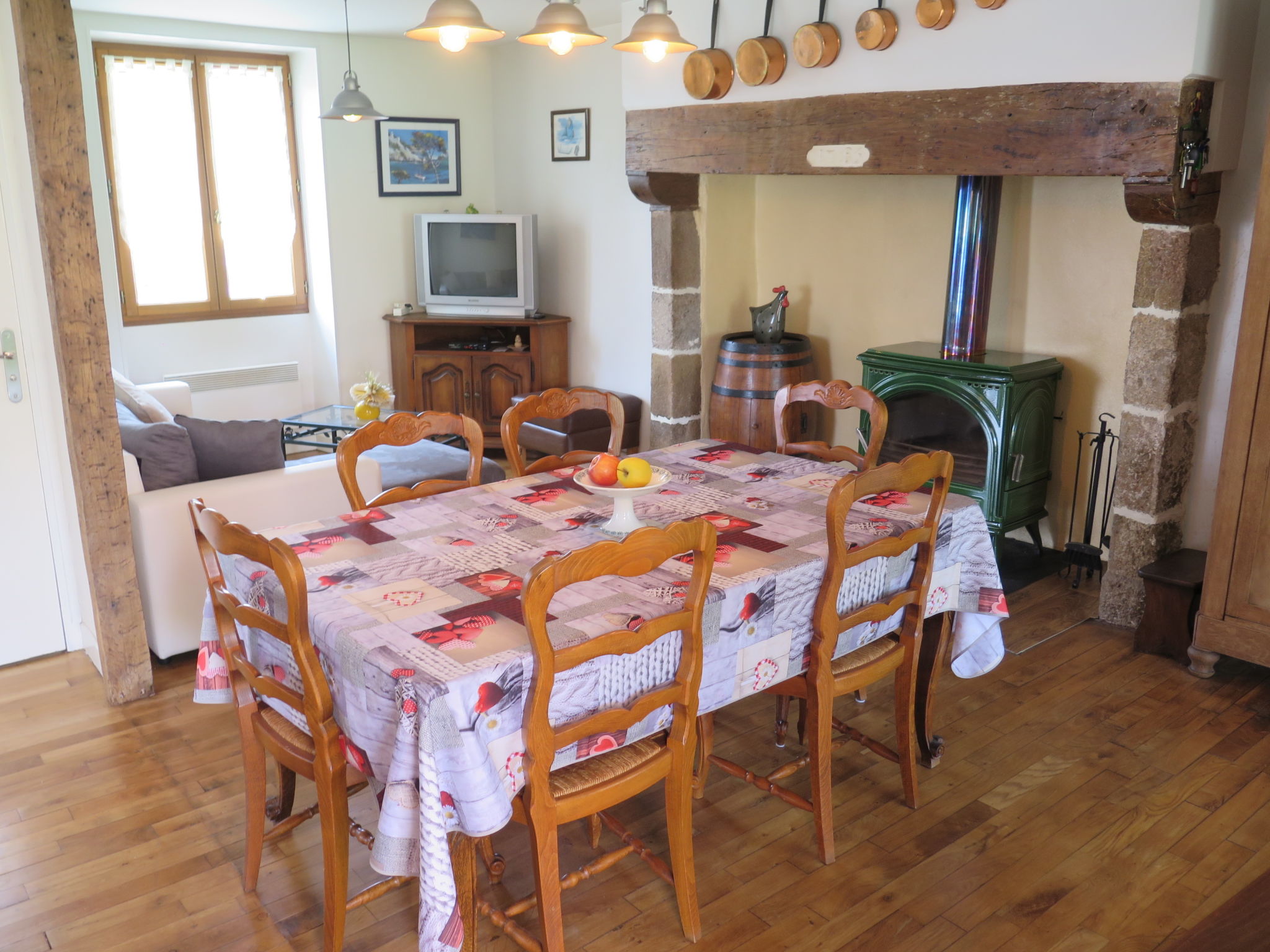 Kitchen / Dining Room