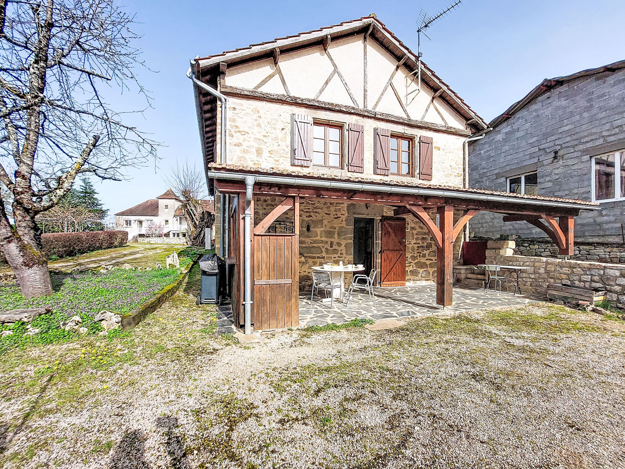 Gite de la chapelle - Dehors