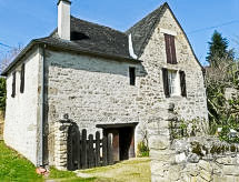 Vrijstaand landhuis in Turenne met grote tuin, nabij Collonges-la-Rouge - thumbnail 2