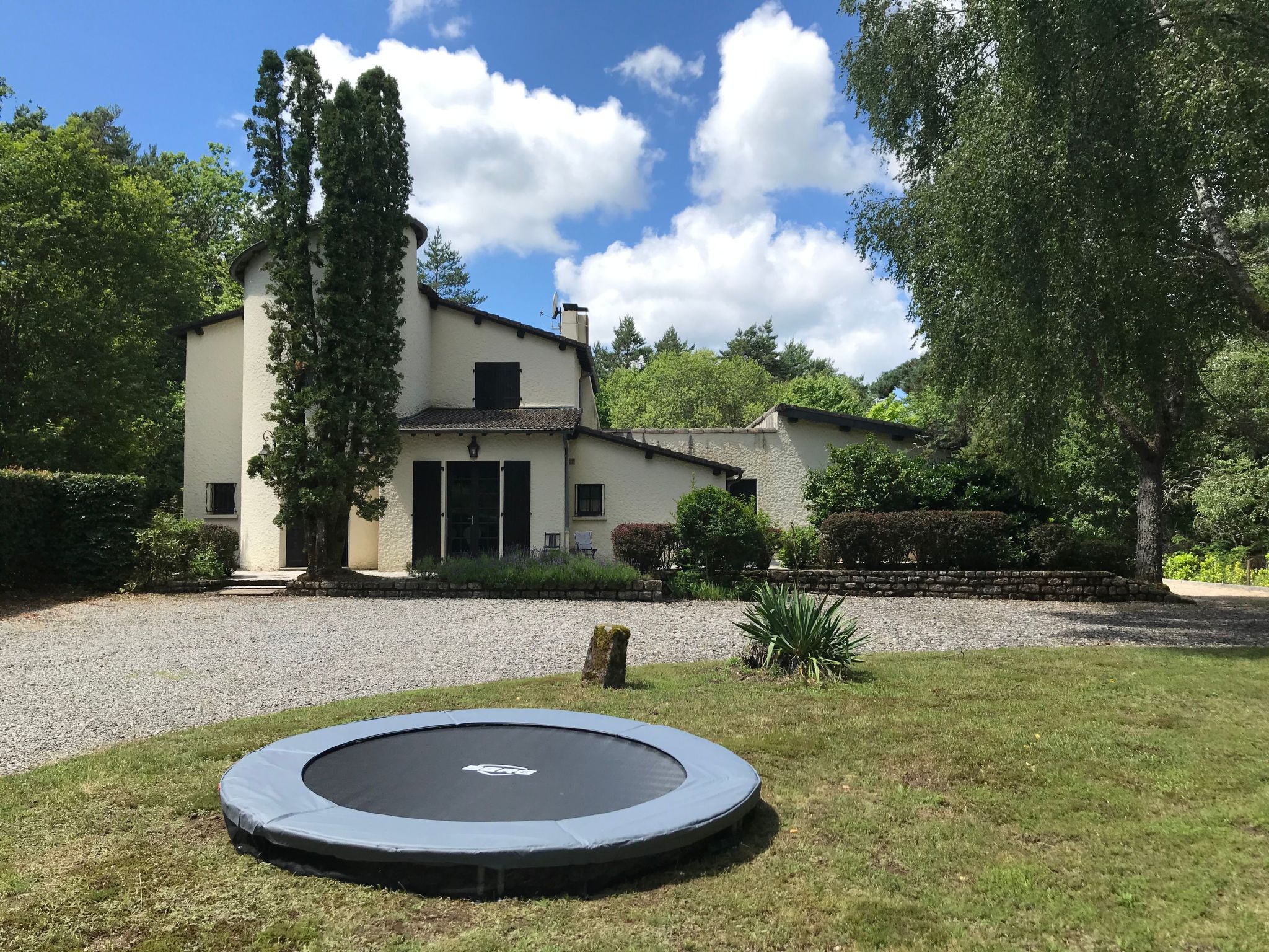 Mit Garten, Grill und Terrasse-Binnen