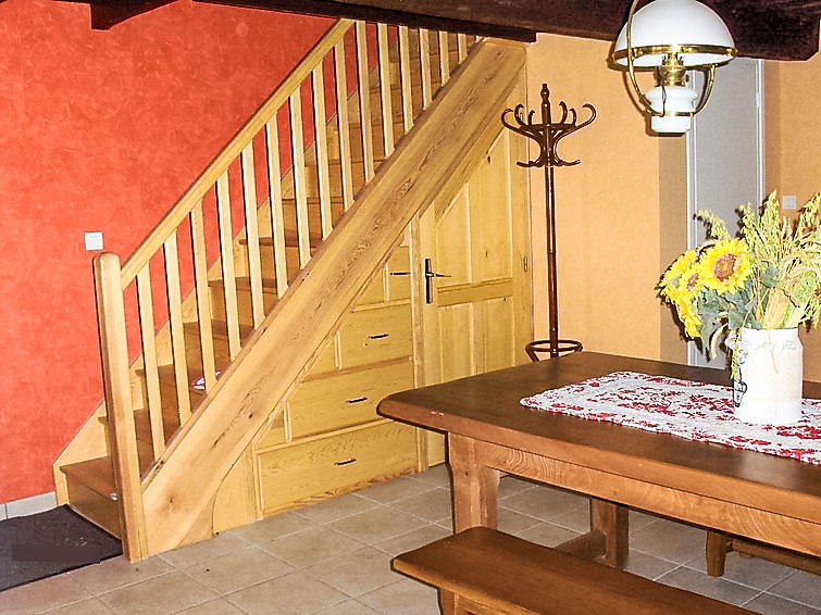Search and Stay destination Chapdes-Beaufort, Auvergne-Rhône-Alpes - France from AU$ 126. O'Petit Bonheur