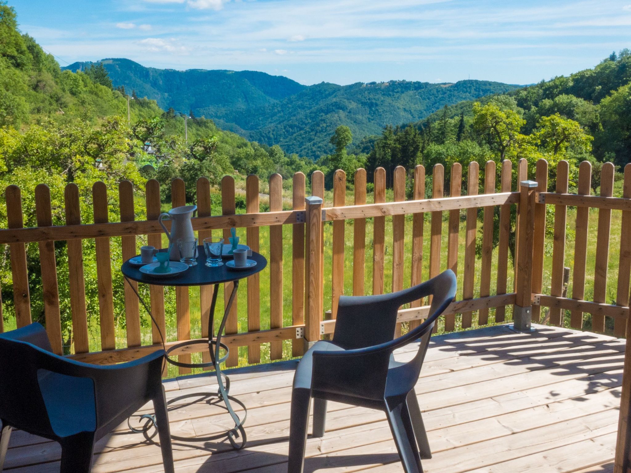Gemütliches Steinhaus mit Garten
