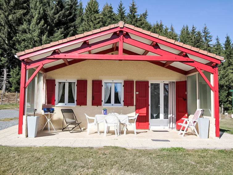 Search and Stay destination Monlet, Auvergne-Rhône-Alpes - France from AU$ 111. Le Clos des Sapins