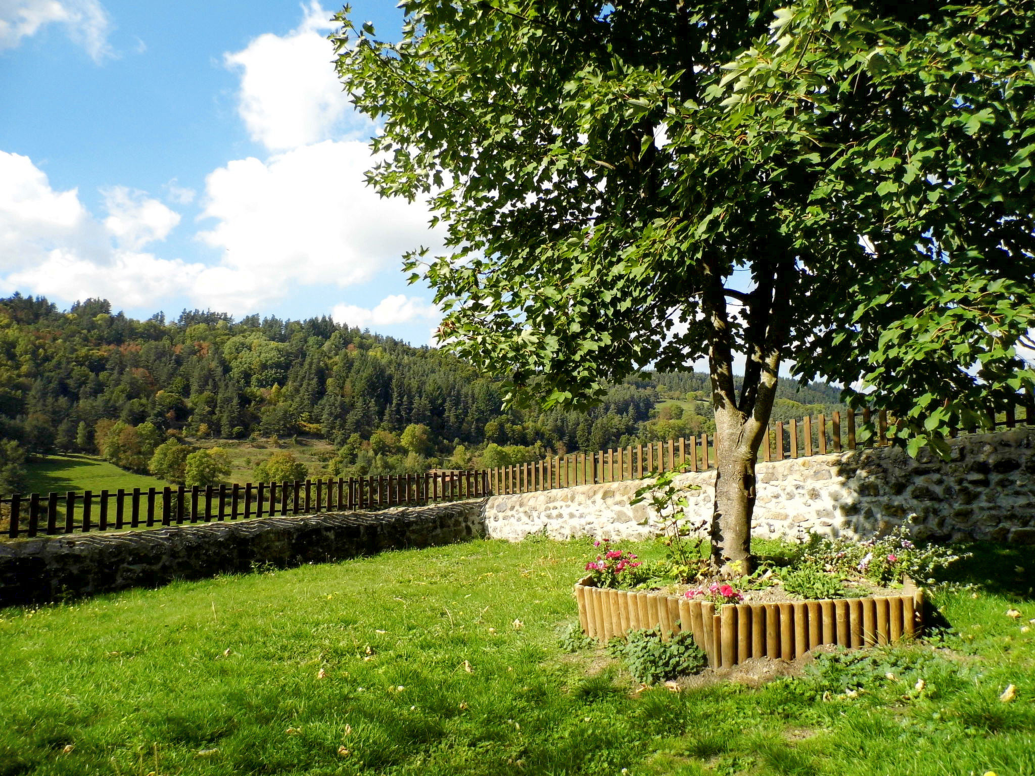 Le Haut d'Ancette — view 2 of 22