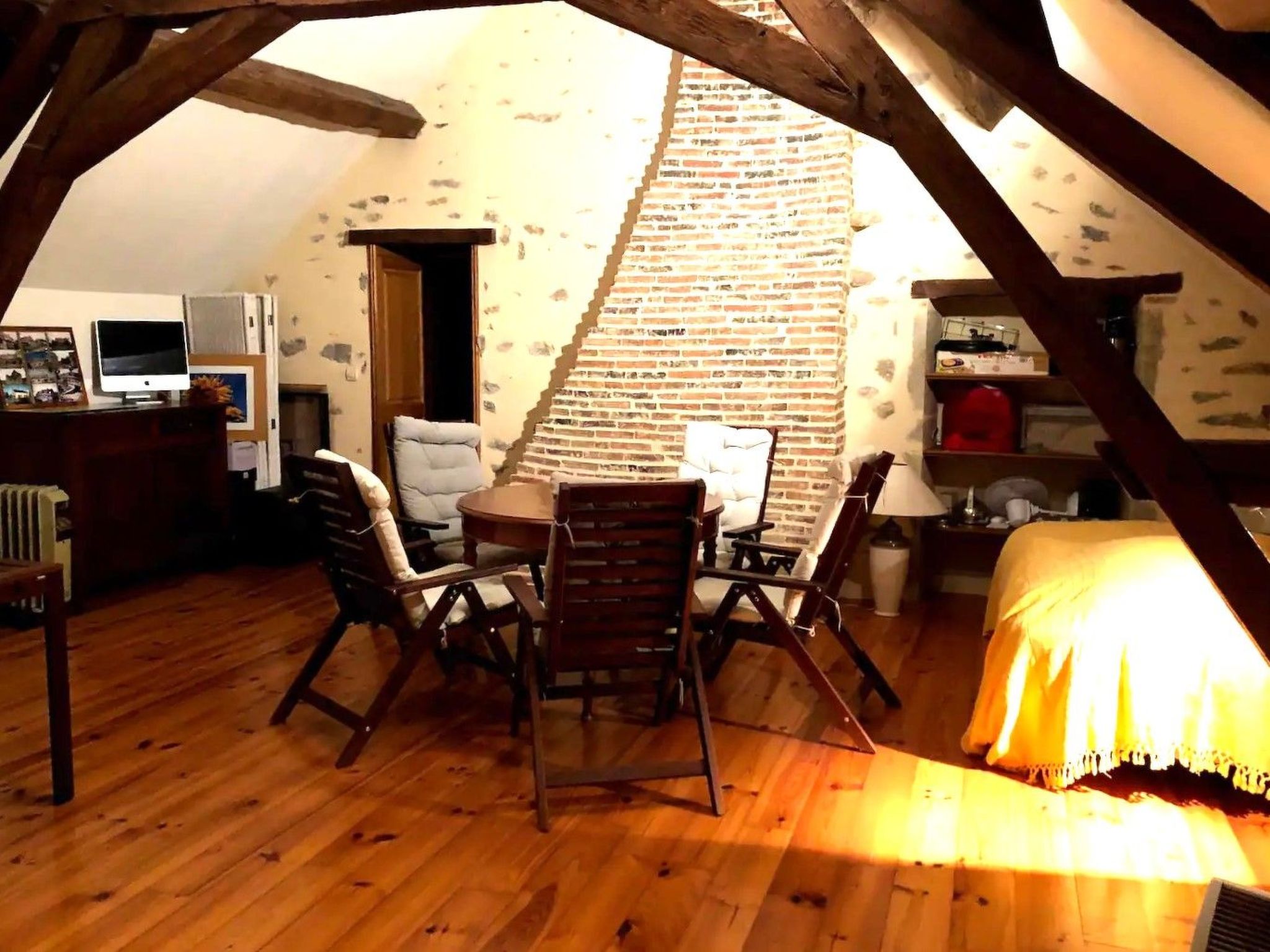 Landhaus mit eingezäuntem Garten-Binnen