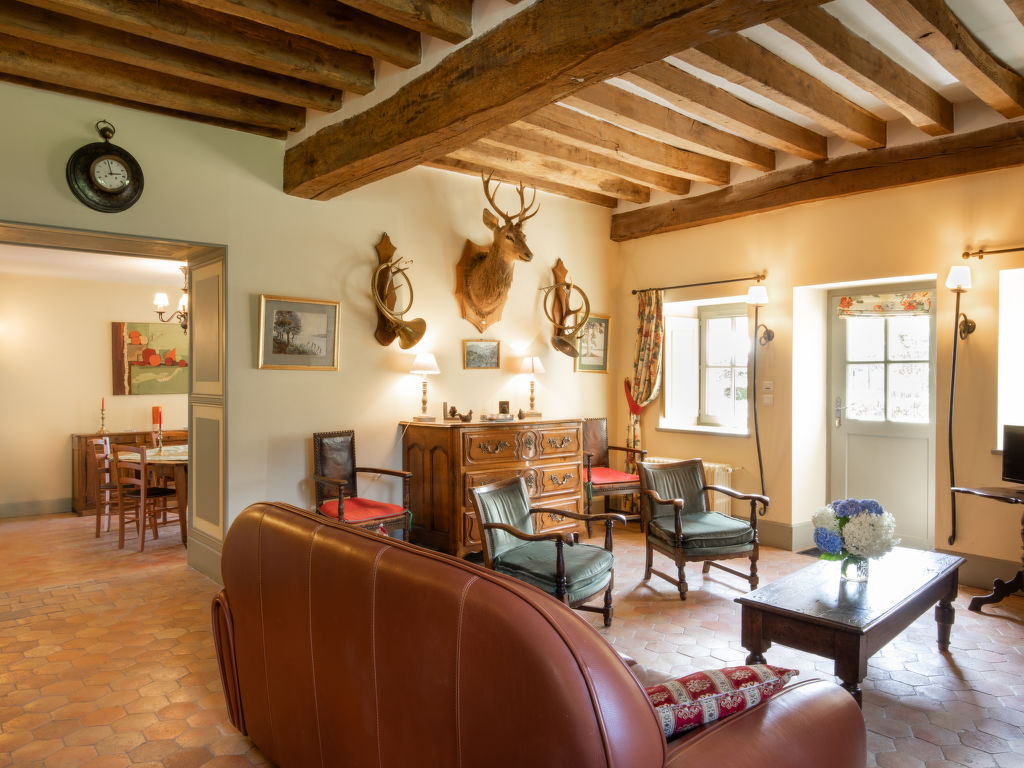 La Maison du Chateau — Kitchen / Dining Room