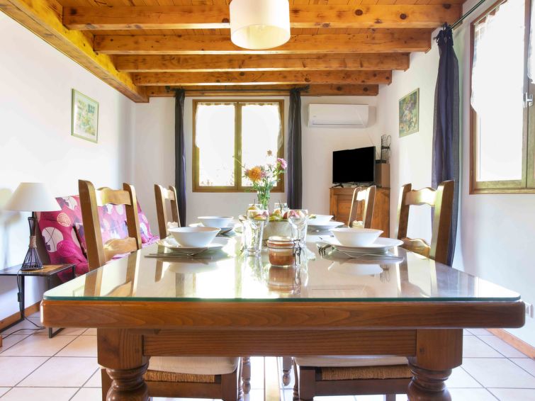 Search and Stay destination Valgorge, Auvergne-Rhône-Alpes - France from AU$ 118. Les Galets
