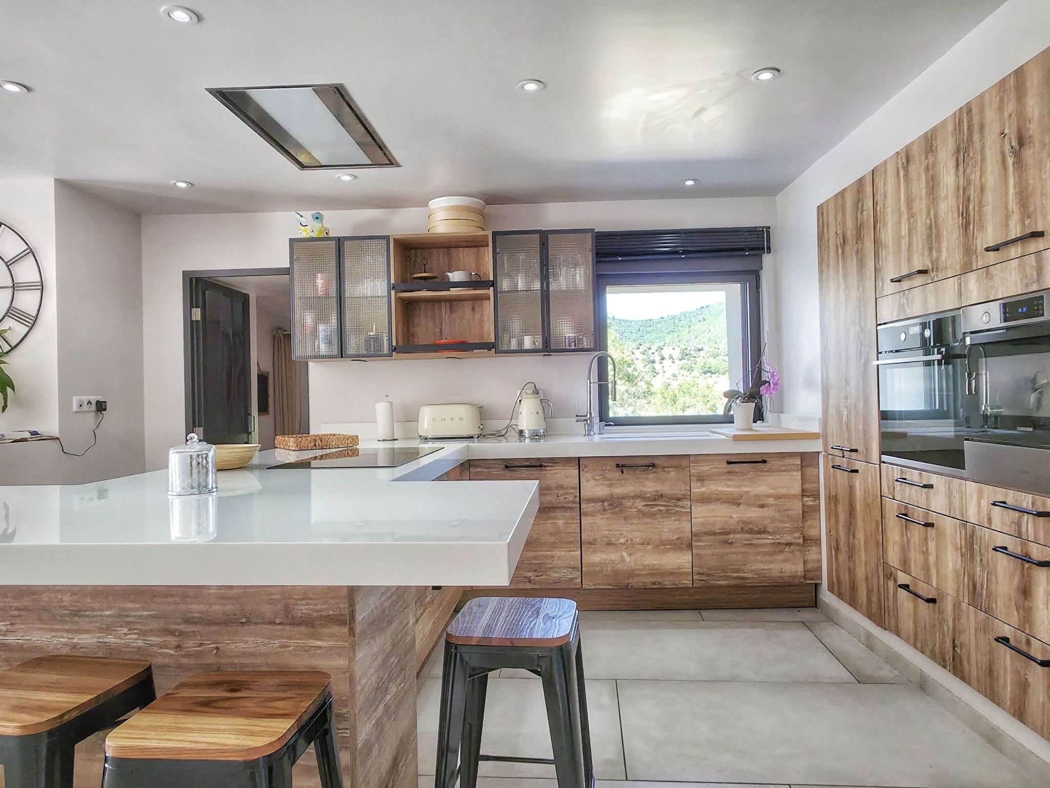 Bauernhaus aus Stein mit schöner Aussicht "Mas de Lysis".-Image-tags.info