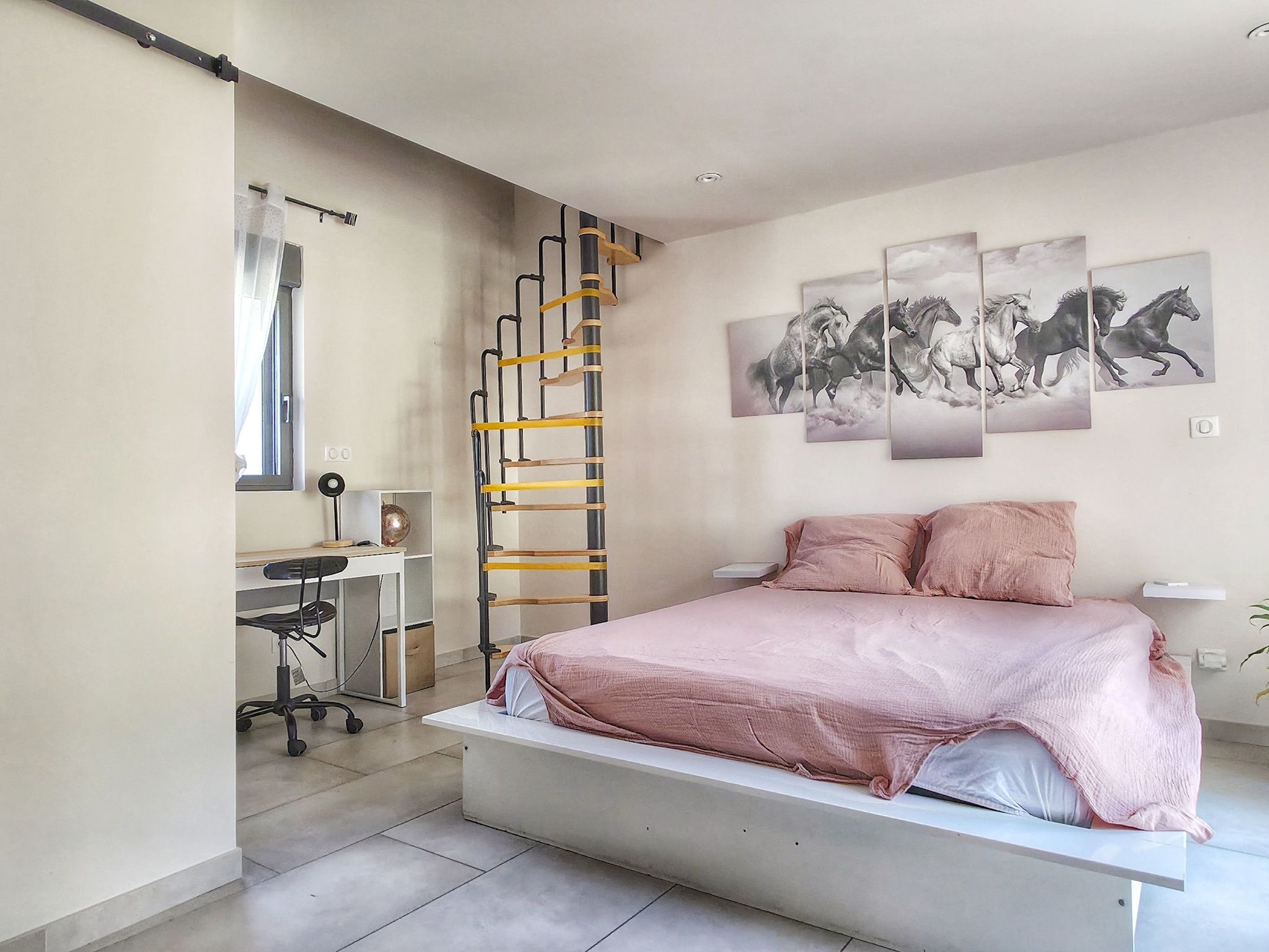 Bauernhaus aus Stein mit schöner Aussicht "Mas de Lysis".-Image-tags.info