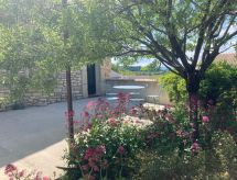 Dorfhaus in provencal mit Pool