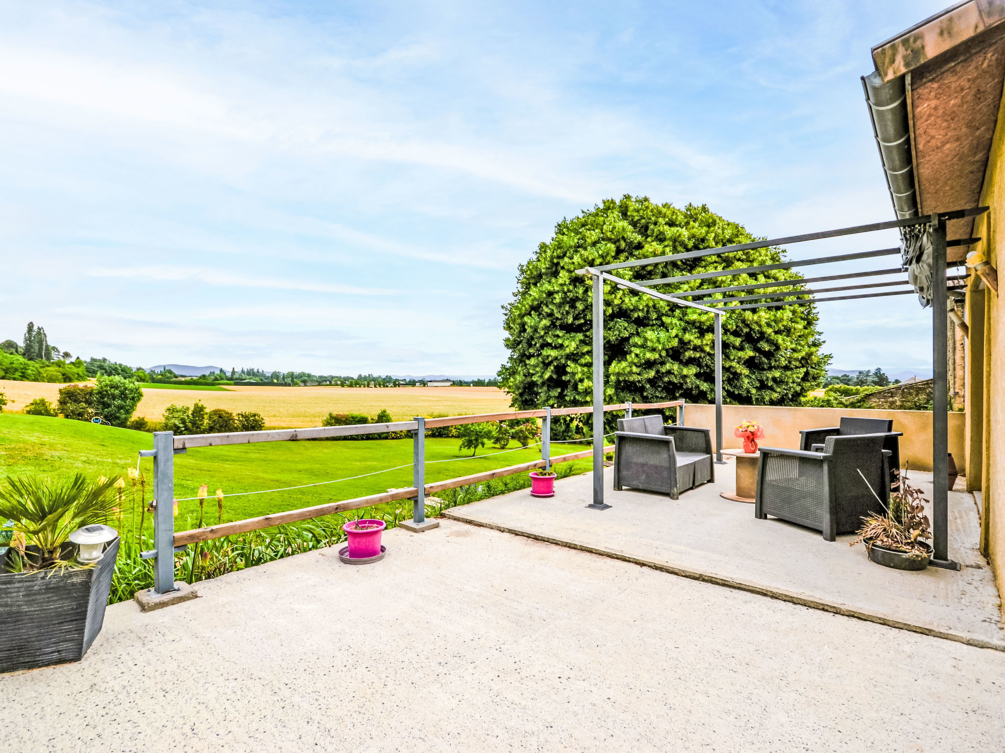 Douce campagne-Buiten