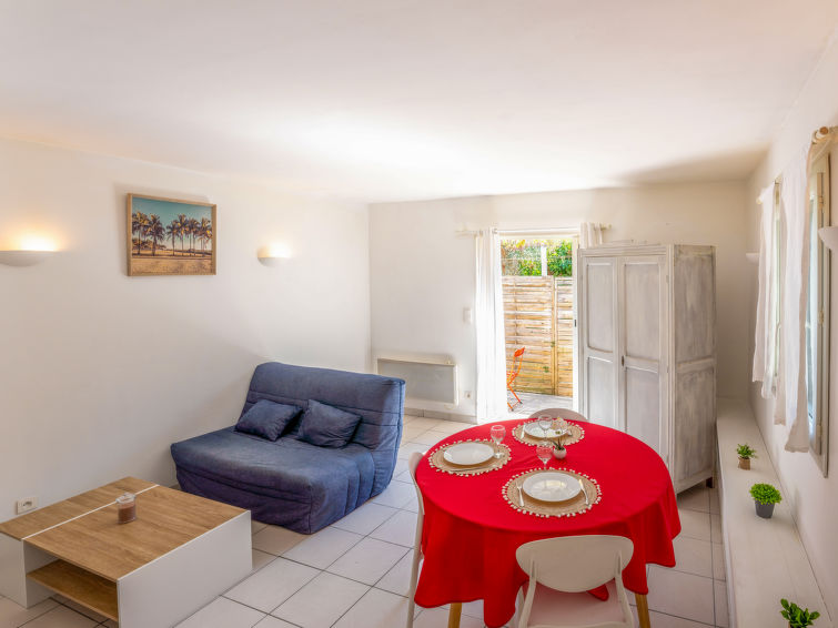 Search and Stay destination Nyons, Auvergne-Rhône-Alpes - France from AU$ 116. Centre Nyons