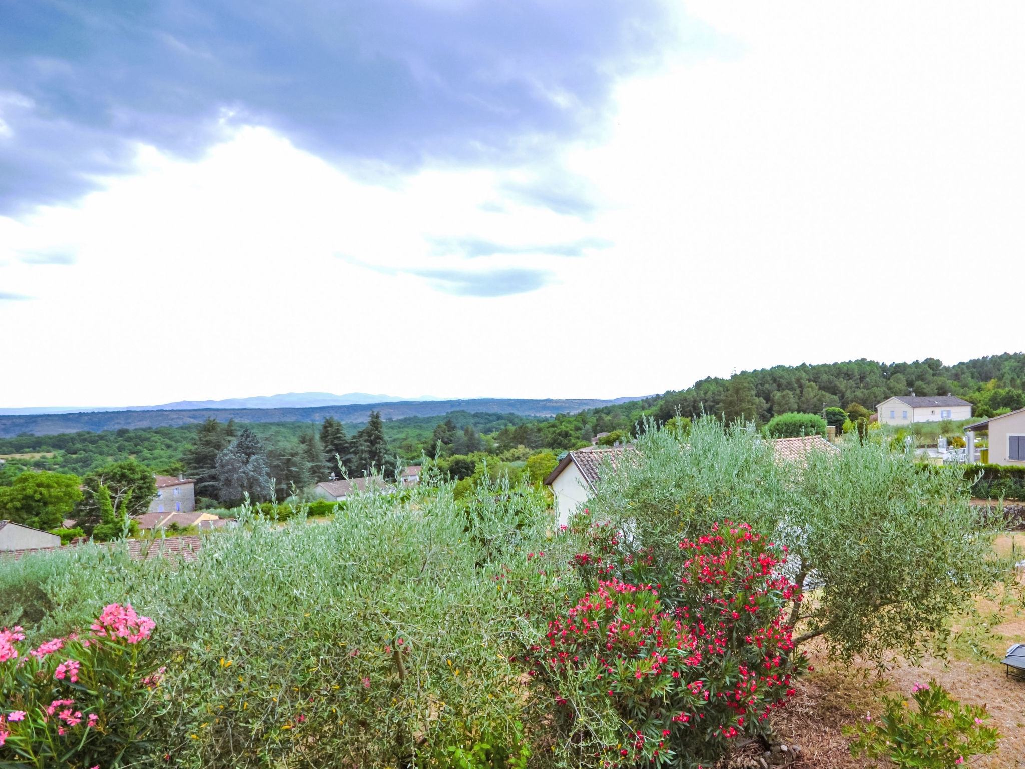 Les Lauriers Roses-Buiten