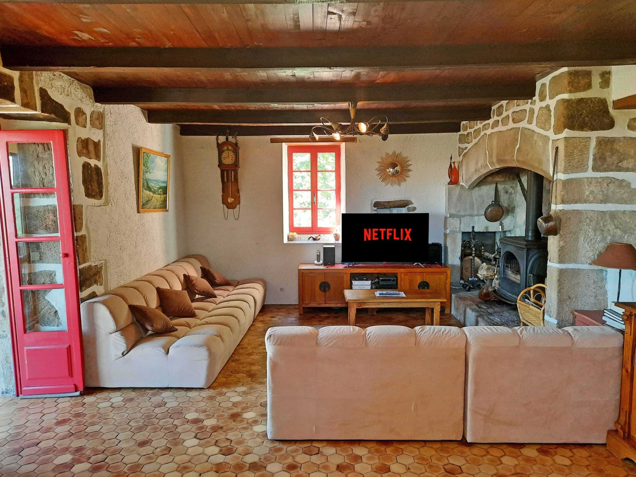 Klimatisiertes Ferienhaus mit Pool-Binnen