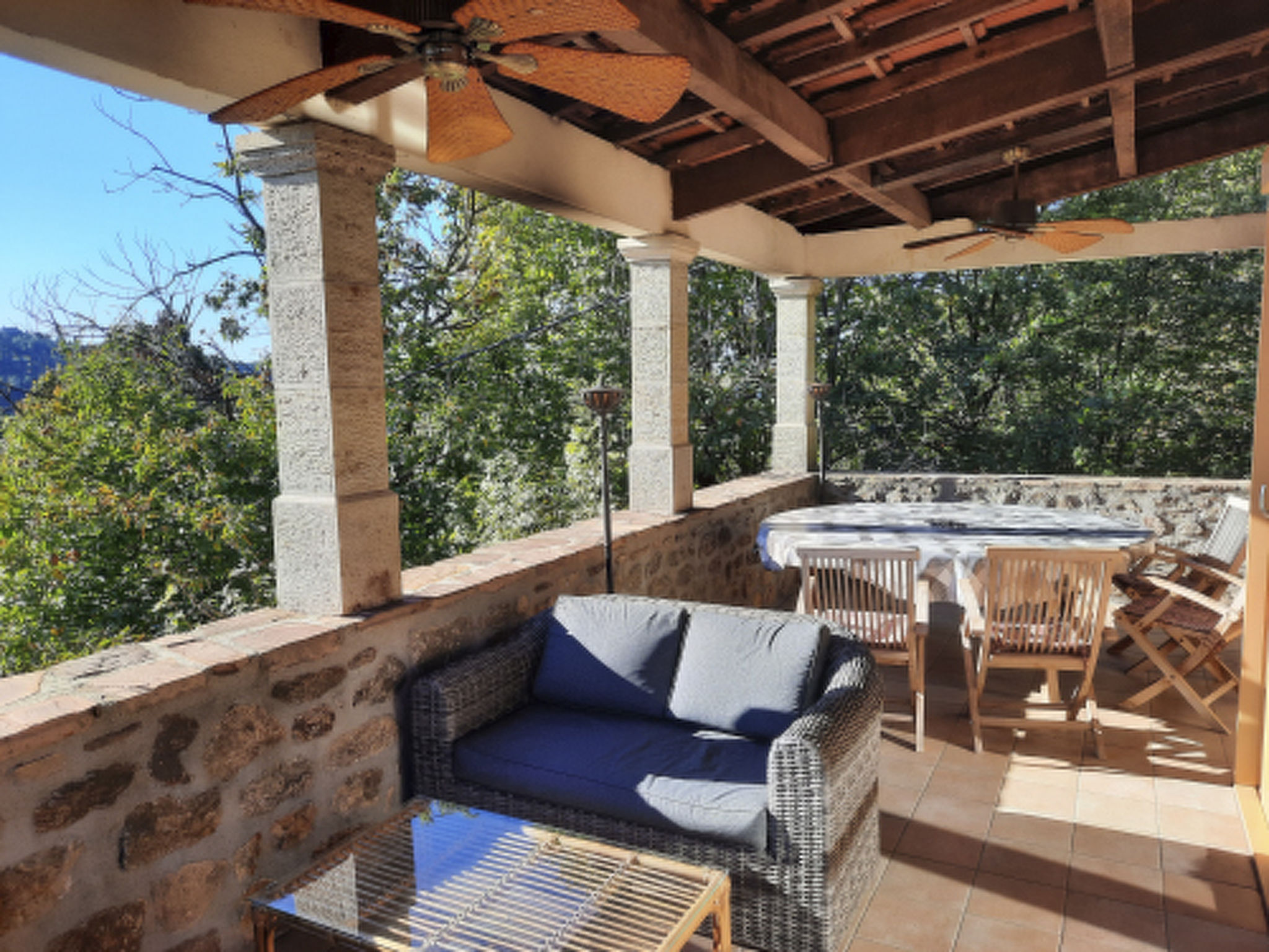 Klimatisiertes Ferienhaus mit Pool-Binnen